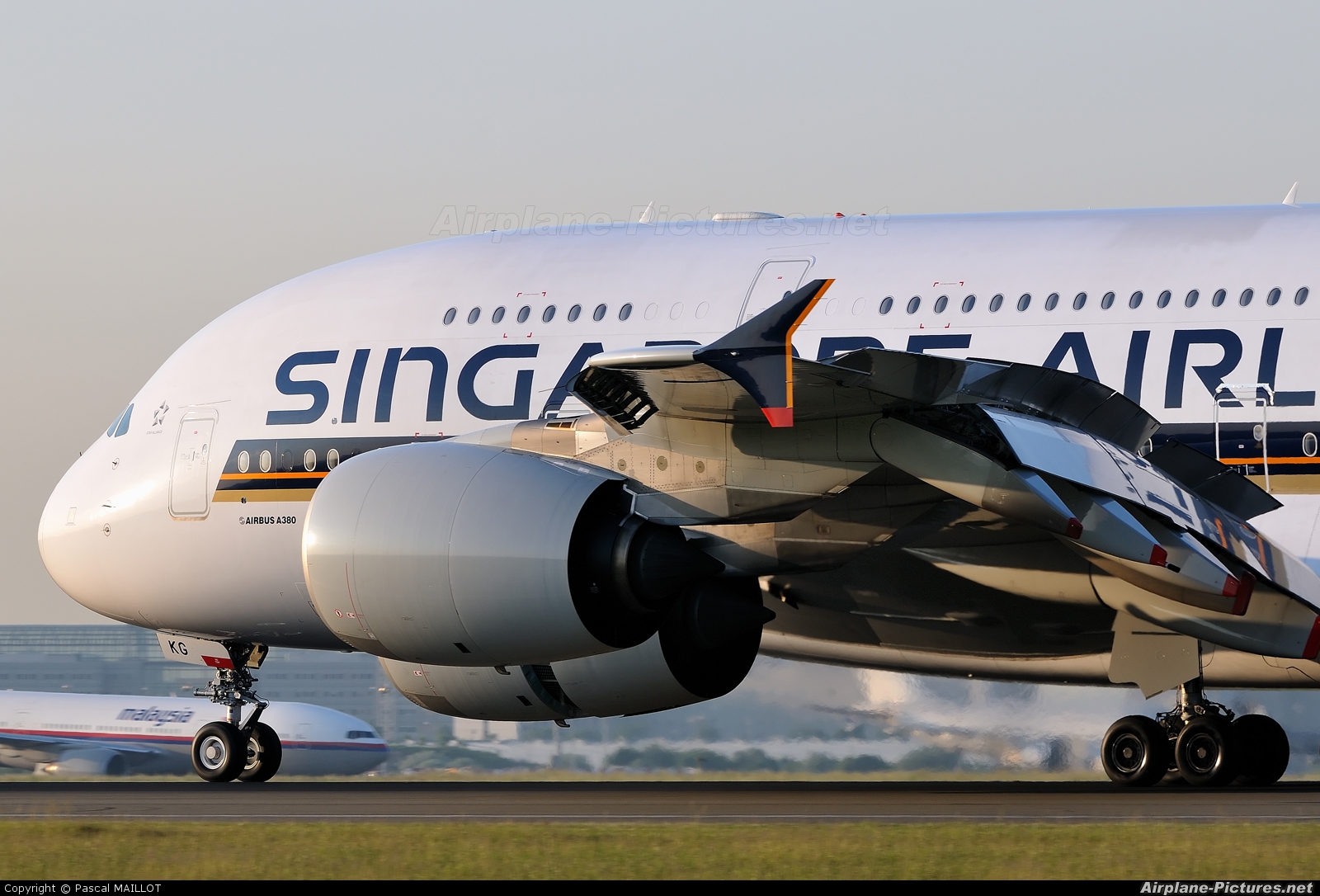 Singapore Airlines 9V-SKG aircraft at Paris - Charles de Gaulle