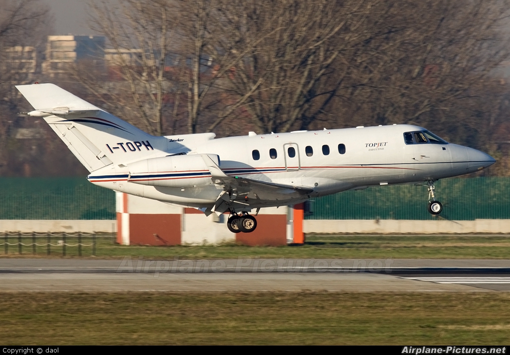 Top Jet Executive I-TOPH aircraft at Milan - Linate