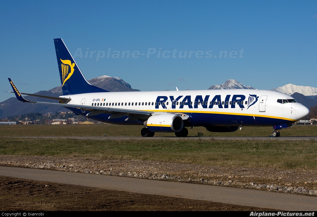 Ryanair EI-DPL aircraft at Bergamo - Orio al Serio