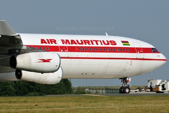 3B-NAY - Air Mauritius Airbus A340-300