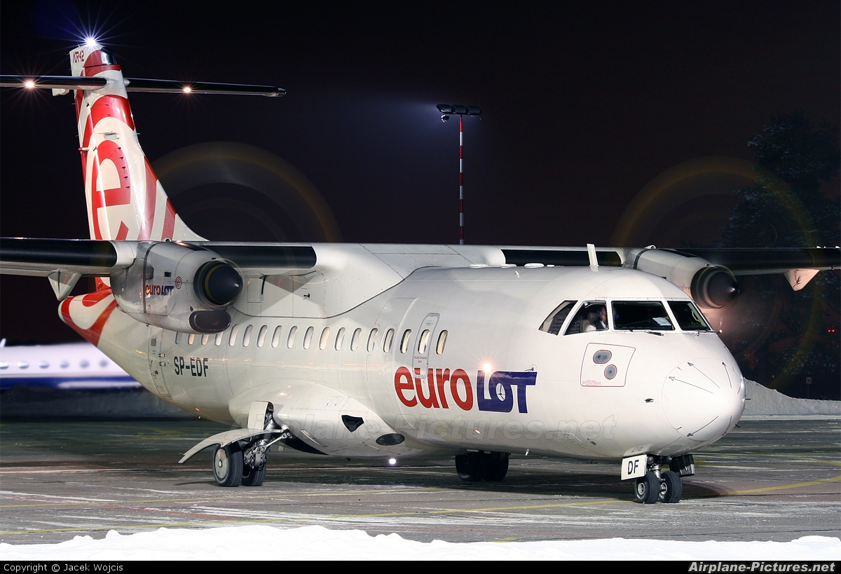 euroLOT SP-EDF aircraft at Bydgoszcz - Szwederowo