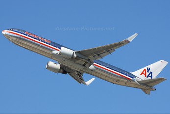 N377AN - American Airlines Boeing 767-300ER