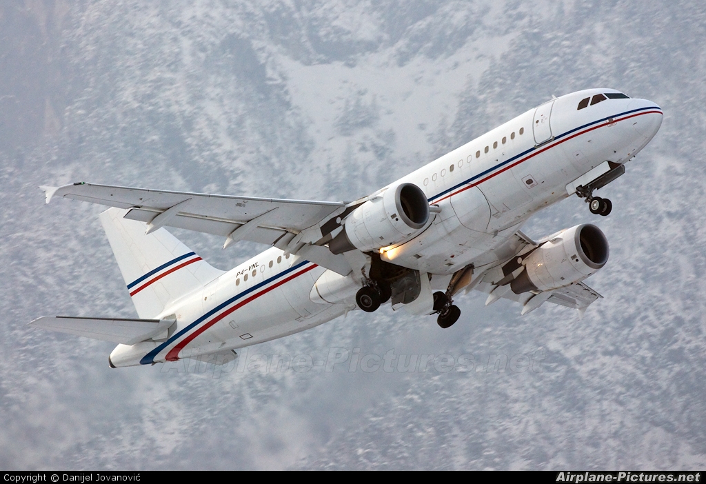 Global Jet Luxembourg P4-VNL aircraft at Innsbruck