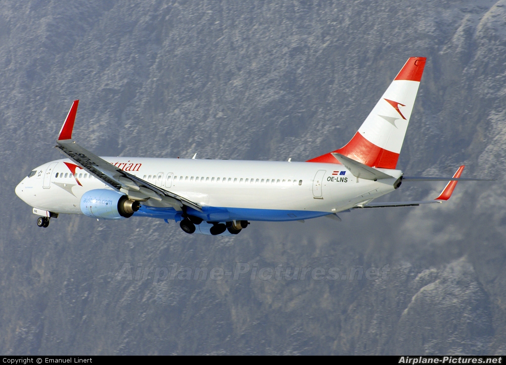 Austrian Airlines/Arrows/Tyrolean OE-LNS aircraft at Innsbruck