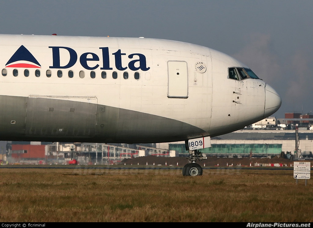 Delta Air Lines N833MH aircraft at London - Heathrow