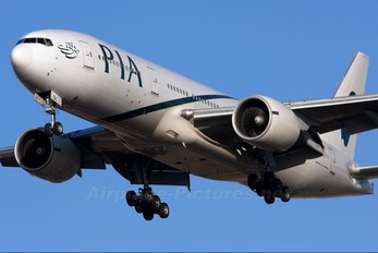 AP-BGL - PIA - Pakistan International Airlines Boeing 777-200ER