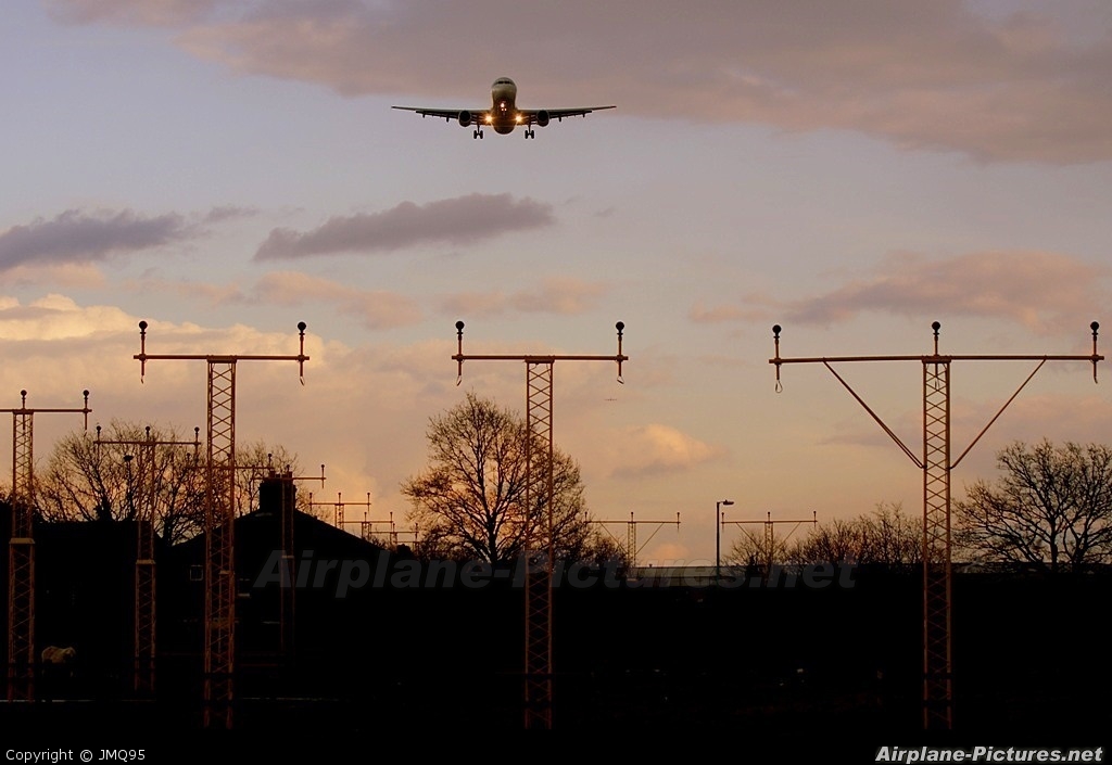 Lufthansa D-AIQB aircraft at London - Heathrow