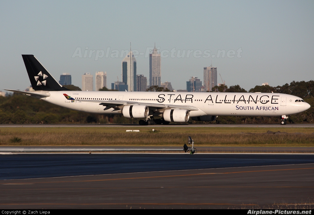 South African Airways ZS-SNC aircraft at Perth, WA