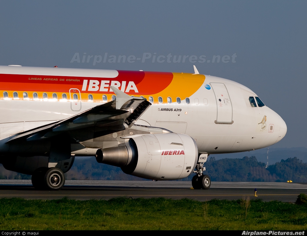 Iberia EC-KMD aircraft at La Coruña