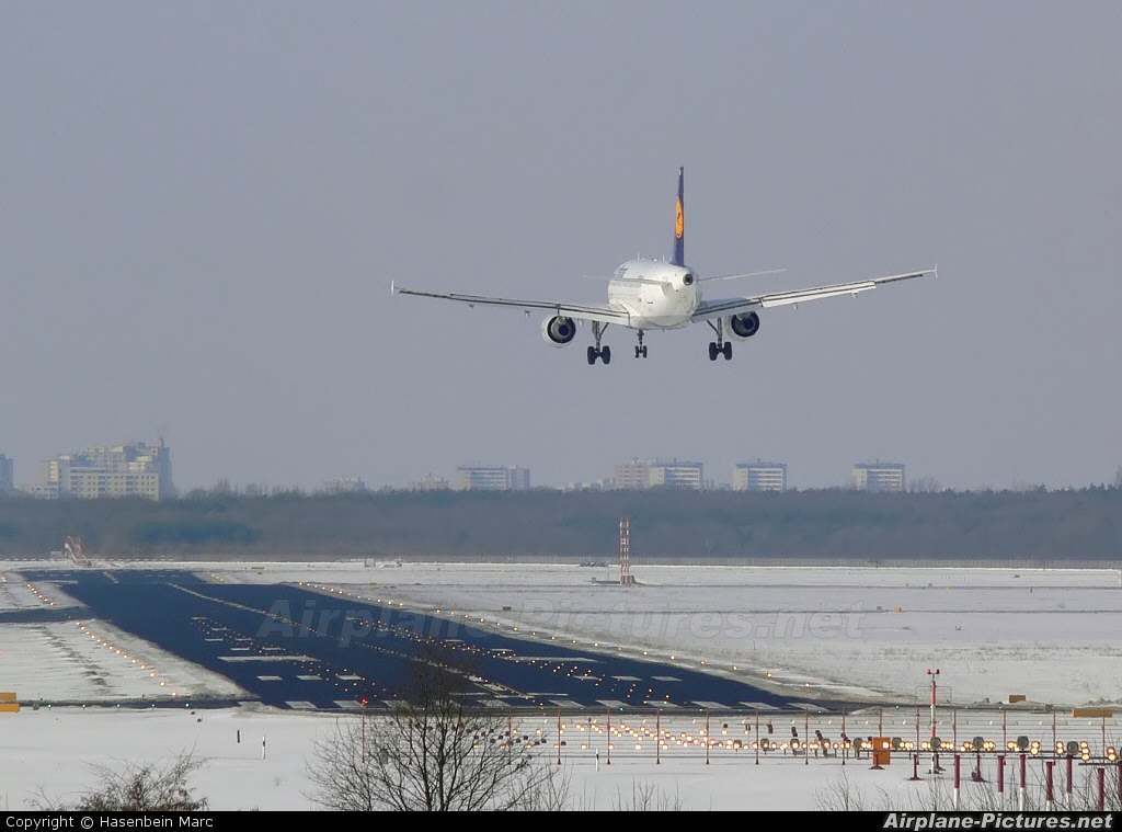 Lufthansa D-AILR aircraft at Berlin - Tegel