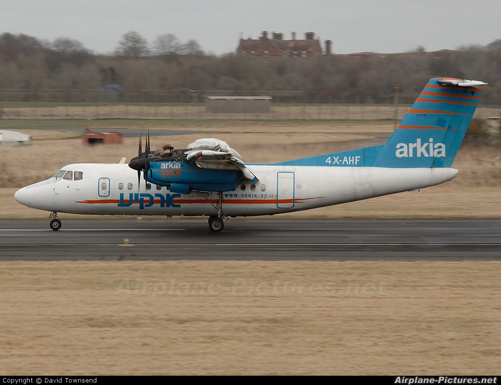 Arkia 4X-AHF aircraft at Prestwick