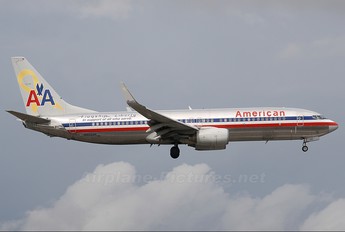 N905AN - American Airlines Boeing 737-800