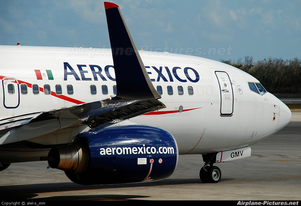 Aeromexico XA-GMV aircraft at Cancun Intl