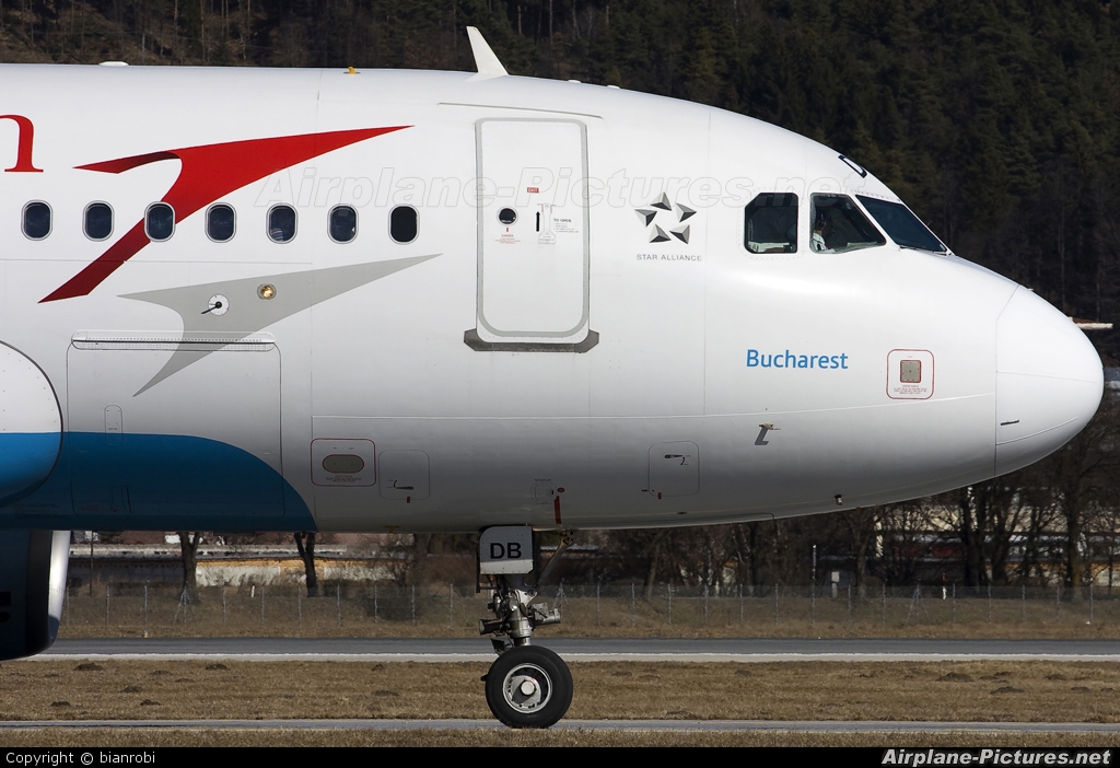 Austrian Airlines/Arrows/Tyrolean OE-LDB aircraft at Innsbruck