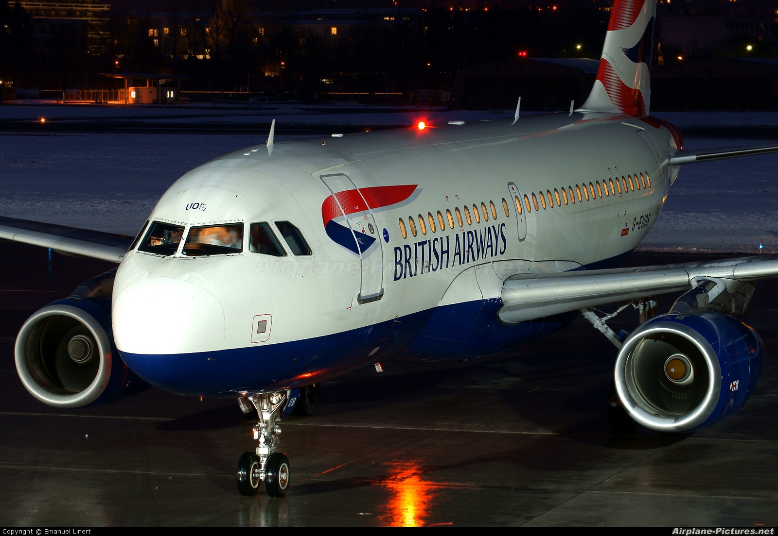 British Airways G-EUOB aircraft at Innsbruck