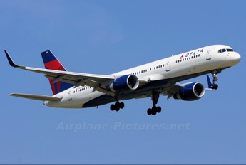 N705TW - Delta Air Lines Boeing 757-200
