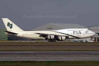 AP-BFV - PIA - Pakistan International Airlines Boeing 747-300