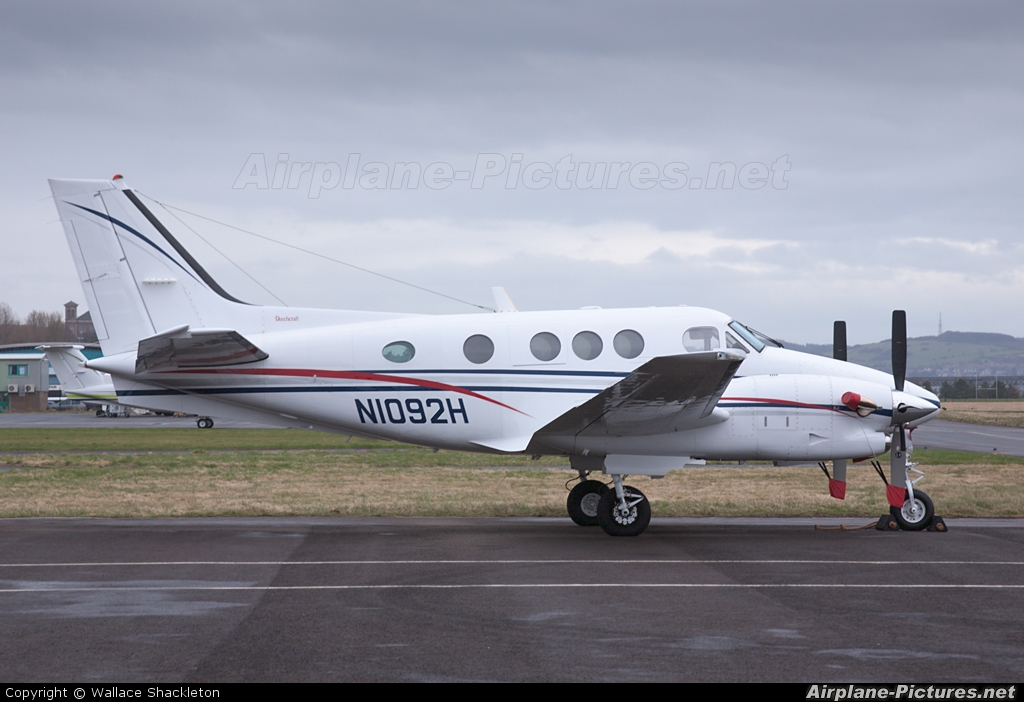 Private N1092H aircraft at Dundee