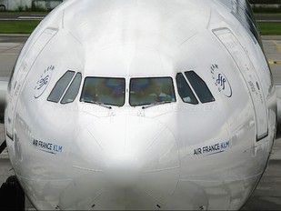 F-GLZS - Air France Airbus A340-300