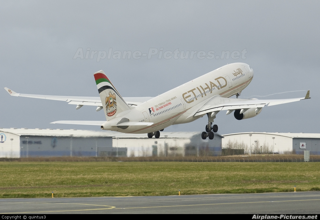 Etihad Airways A6-EYR aircraft at Dublin