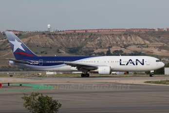 HC-CHA - LAN Ecuador Boeing 767-300ER