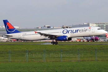 TC-OBF - Onur Air Airbus A321