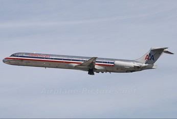 N496AA - American Airlines McDonnell Douglas MD-82