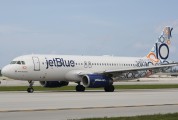 JetBlue Airways N569JB image