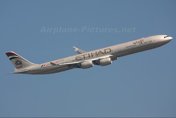 A6-EHK - Etihad Airways Airbus A340-600