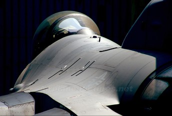 88-0425 - USA - Air Force General Dynamics F-16CG Night Falcon