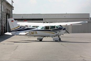 D-ENFR - Private Cessna 172 Skyhawk (all models except RG)