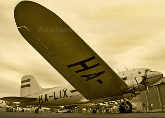 HA-LIX - Malev Sunflower Aviation (Gold Ttimer Foundation) Lisunov Li-2