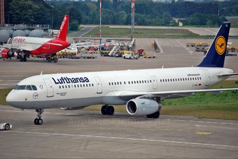 D-AISJ - Lufthansa Airbus A321