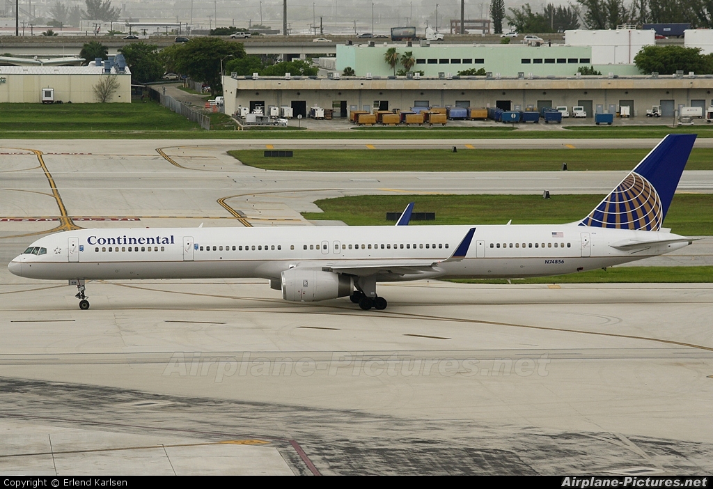 Continental Airlines N74856 aircraft at Fort Lauderdale - Hollywood Intl