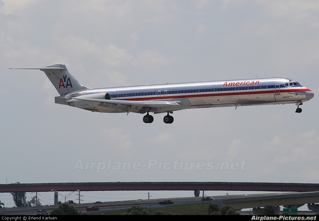 American Airlines N70504 aircraft at Fort Lauderdale - Hollywood Intl