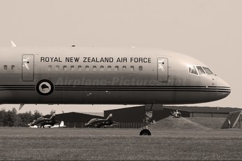 NZ7572 - New Zealand - Air Force Boeing 757-200