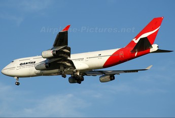 VH-OJG - QANTAS Boeing 747-400