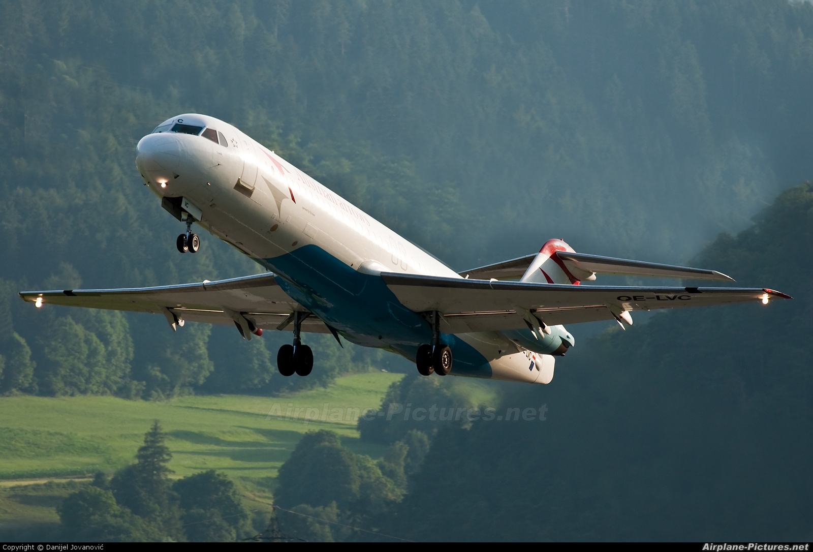 Austrian Airlines/Arrows/Tyrolean OE-LVC aircraft at Innsbruck