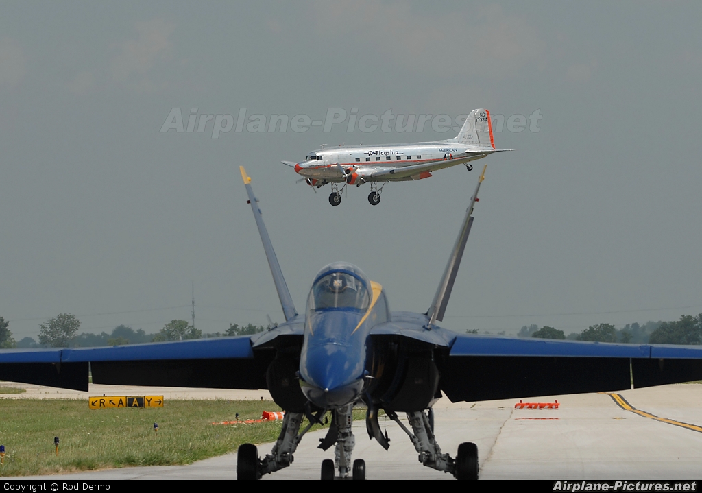 Private NC17334 aircraft at Dayton - James M. Cox Dayton Intl