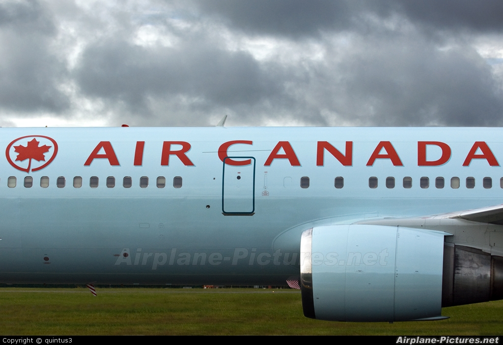 Air Canada C-GHPH aircraft at Dublin
