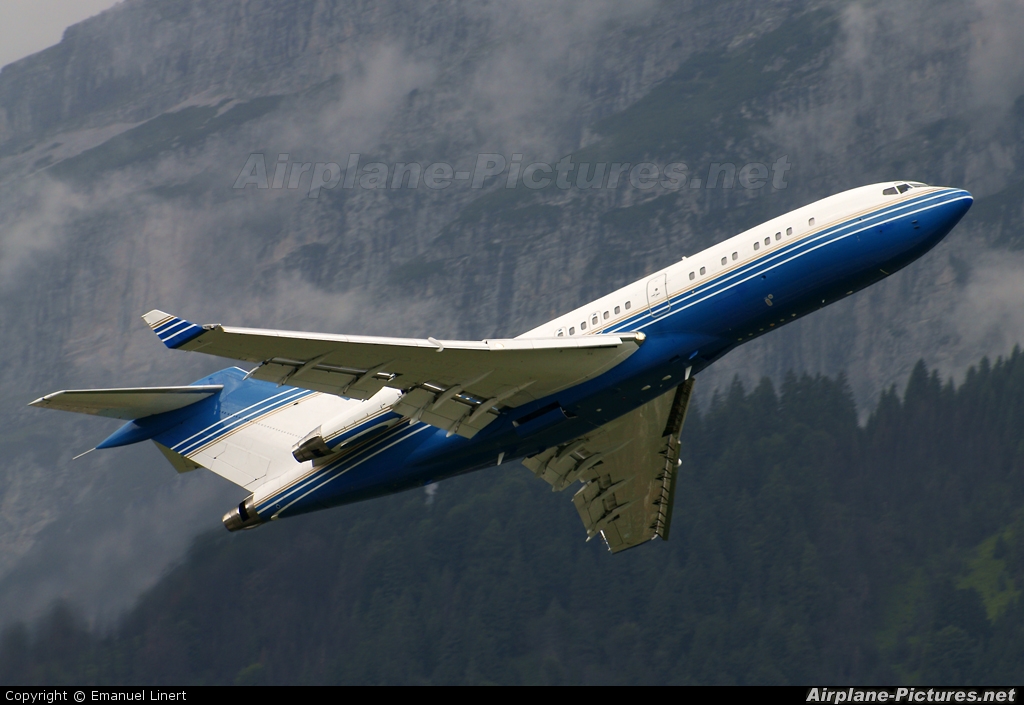 Starling Aviation VP-CJN aircraft at Innsbruck