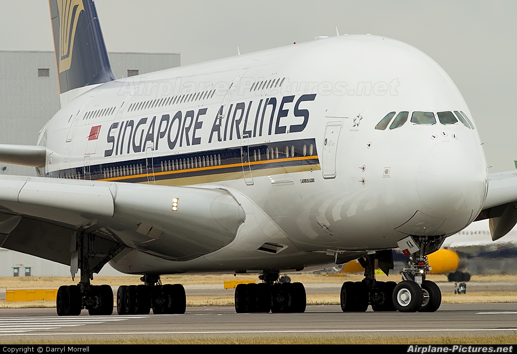 Singapore Airlines 9V-SKA aircraft at London - Heathrow