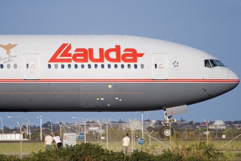 OE-LPB - Lauda Air Boeing 777-200ER