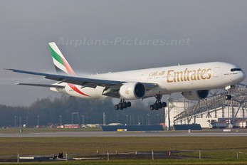 A6-EBI - Emirates Airlines Boeing 777-300ER
