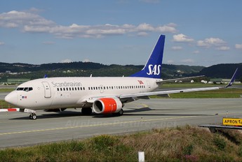 LN-TUL - SAS - Scandinavian Airlines Boeing 737-700