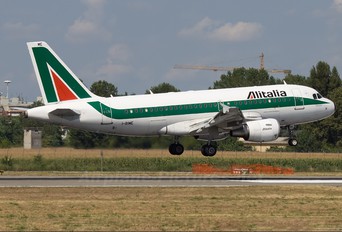 I-BIME - Alitalia Airbus A319