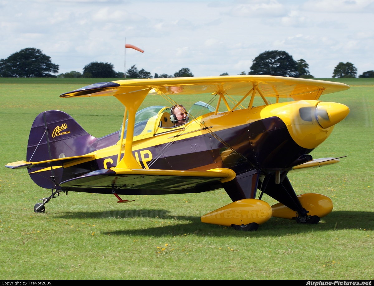 Private G-IIIP aircraft at Northampton / Sywell