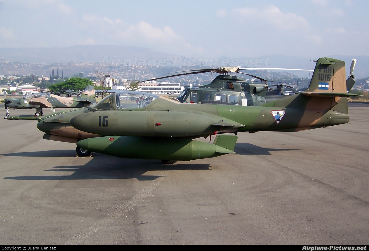 Honduras - Air Force FAH-1016 aircraft at Tegucigalpa - Toncontin