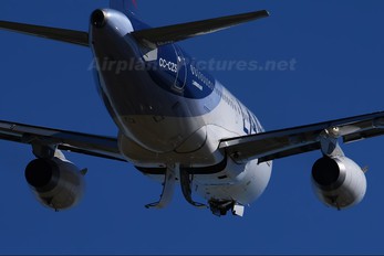 CC-CZS - LAN Airlines Airbus A318