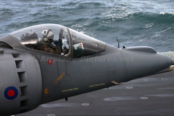 ZD329 - Royal Air Force British Aerospace Harrier GR.7